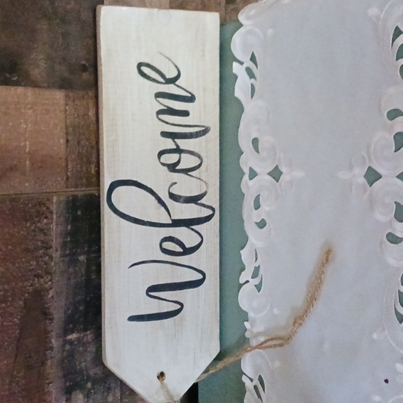 Welcome Sign - Picture 3 of 4